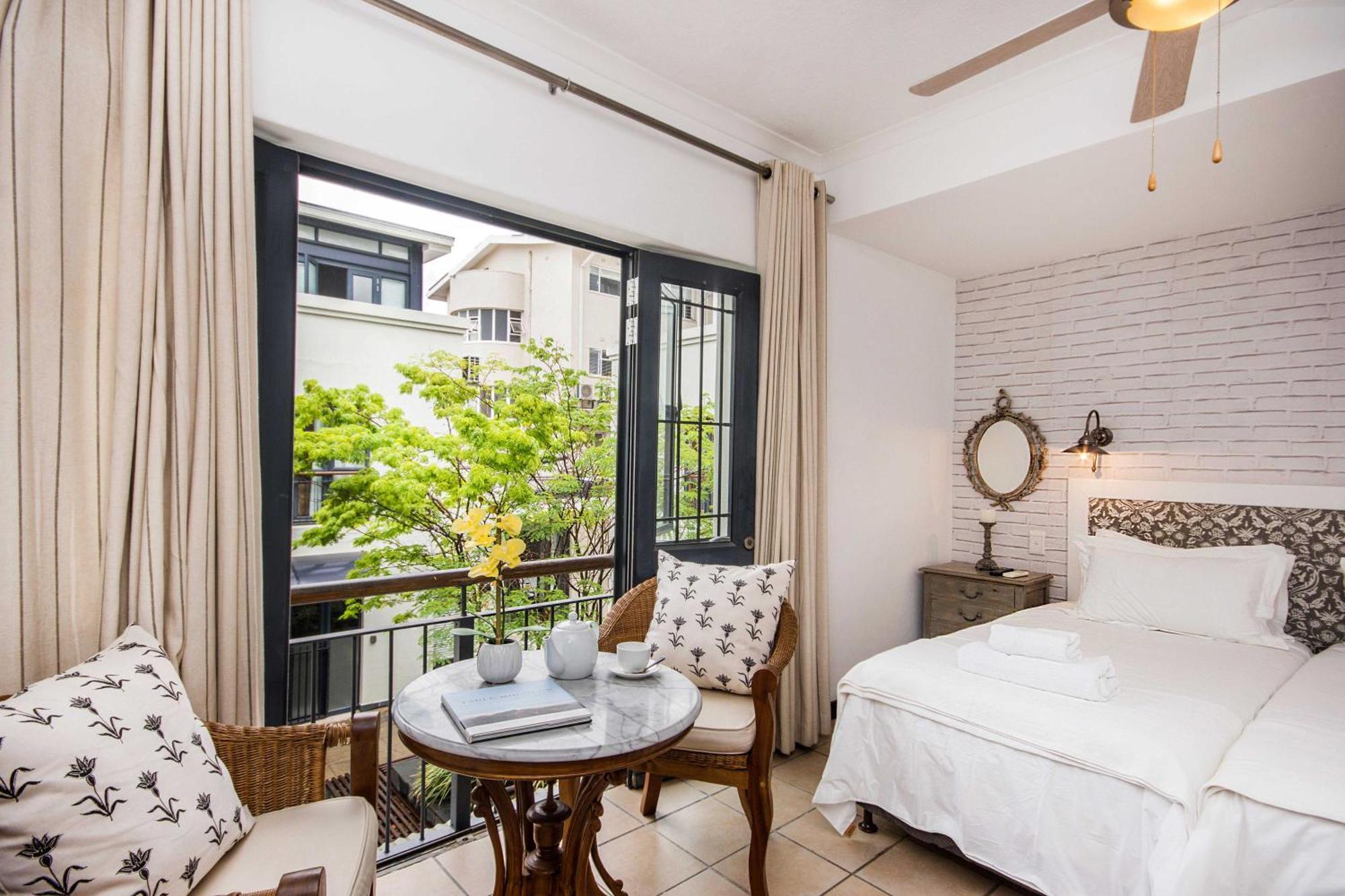 Church Street Luxury Apartments Stellenbosch Bagian luar foto