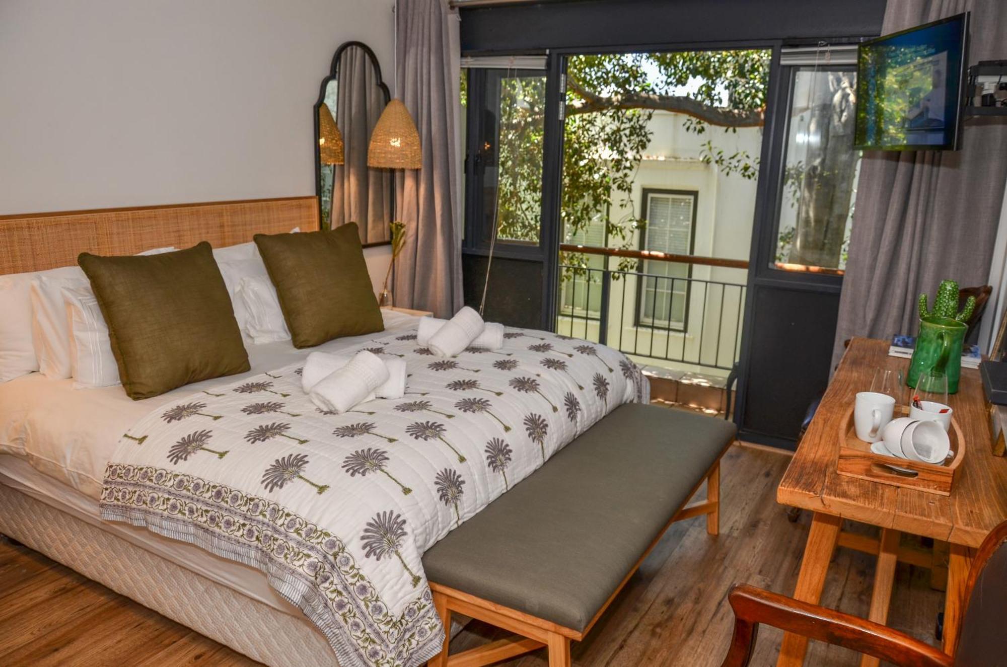 Church Street Luxury Apartments Stellenbosch Bagian luar foto